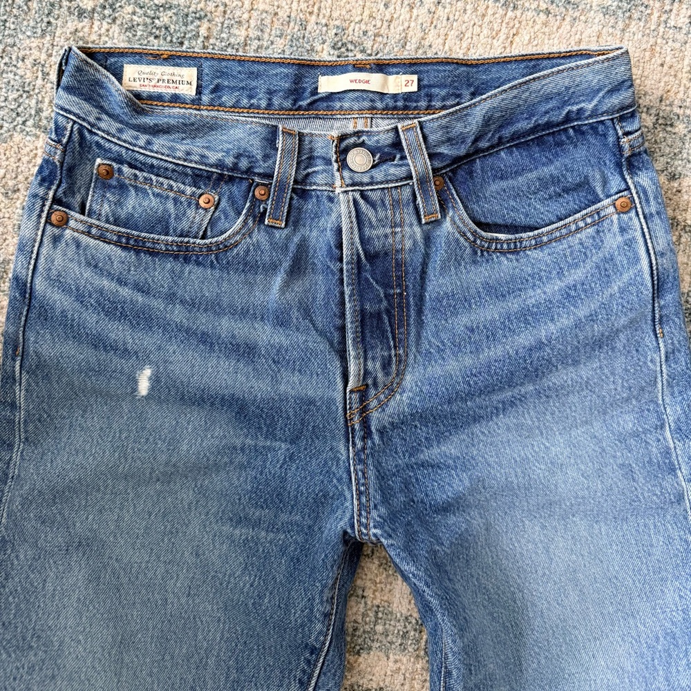 Levi's Premium Wedgie Icon Jeans